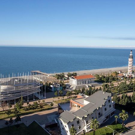 Blue Star Batumi Aparthotel Exterior photo