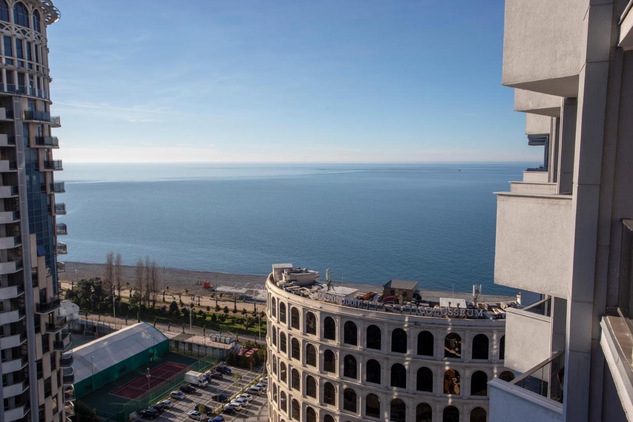 Blue Star Batumi Aparthotel Exterior photo