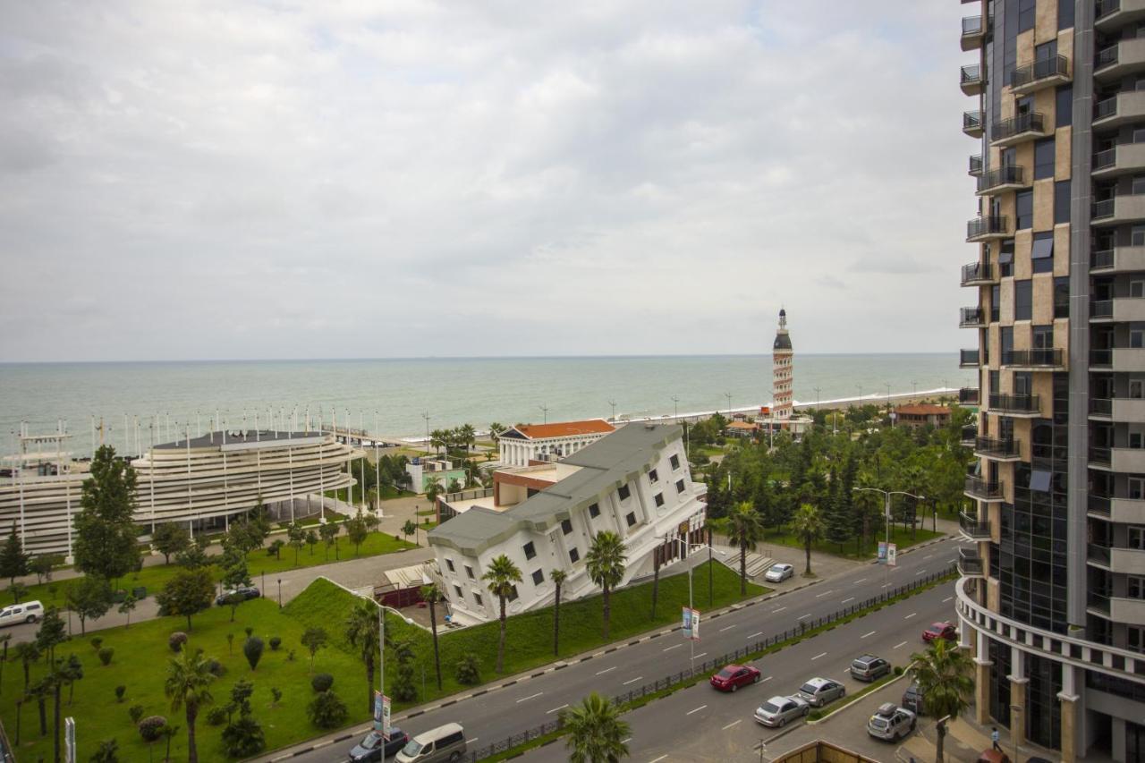 Blue Star Batumi Aparthotel Exterior photo